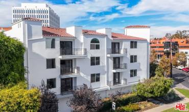 11675 Darlington Avenue 203, Los Angeles, California 90049, 2 Bedrooms Bedrooms, ,2 BathroomsBathrooms,Residential Lease,Rent,11675 Darlington Avenue 203,24457235