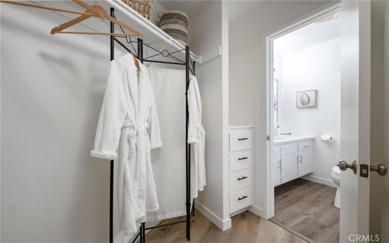 Bathroom connection to walk-in closet