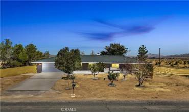 21450 Zuni Road, Apple Valley, California 92307, 4 Bedrooms Bedrooms, ,2 BathroomsBathrooms,Residential,Buy,21450 Zuni Road,CV24188363