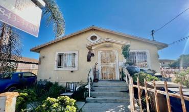 1100 W 107th Street, Los Angeles, California 90044, 8 Bedrooms Bedrooms, ,4 BathroomsBathrooms,Residential Income,Buy,1100 W 107th Street,MB24218538