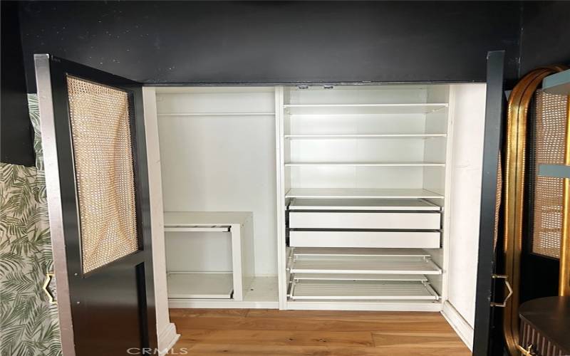 Walk-in Closet