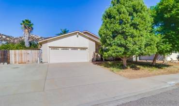 10422 Bosque Dr, Lakeside, California 92040, 4 Bedrooms Bedrooms, ,2 BathroomsBathrooms,Residential,Buy,10422 Bosque Dr,240025438SD