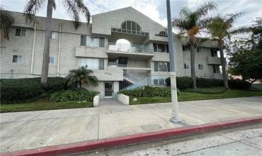 10706 Victory Boulevard 108, North Hollywood, California 91606, 2 Bedrooms Bedrooms, ,2 BathroomsBathrooms,Residential Lease,Rent,10706 Victory Boulevard 108,SR24221402