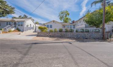 10248 Samoa Avenue, Tujunga, California 91042, 3 Bedrooms Bedrooms, ,2 BathroomsBathrooms,Residential,Buy,10248 Samoa Avenue,GD24218833