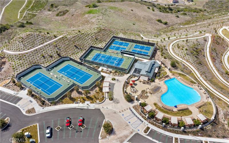 North Plunge Pool, Pickleball & Tennis