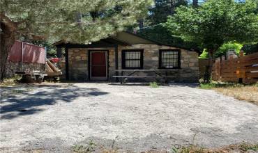 22943 Cedar Way, Crestline, California 92325, 1 Bedroom Bedrooms, ,1 BathroomBathrooms,Residential,Buy,22943 Cedar Way,IG24221134