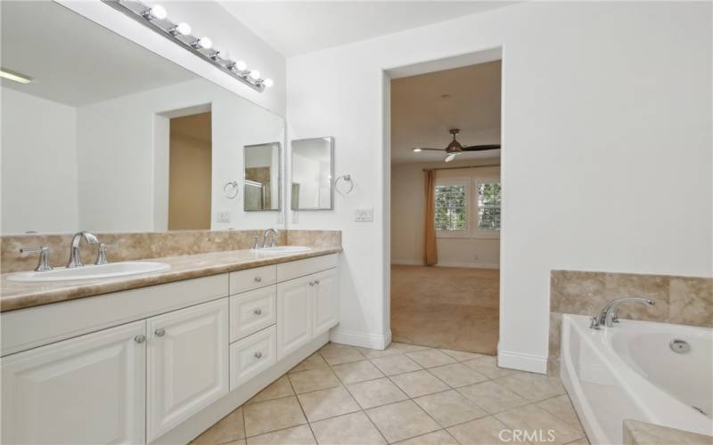 Dual sink in master bathroom