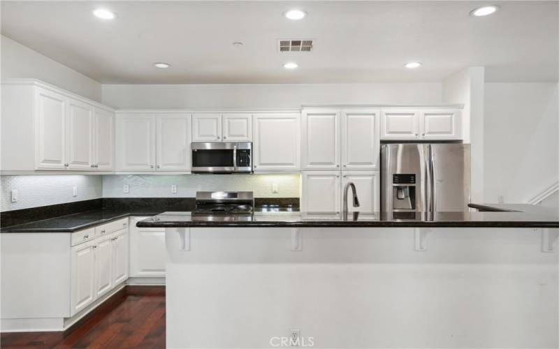 Upgraded kitchen with stainless steel appliances