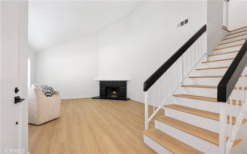 Spacious living room with fireplace