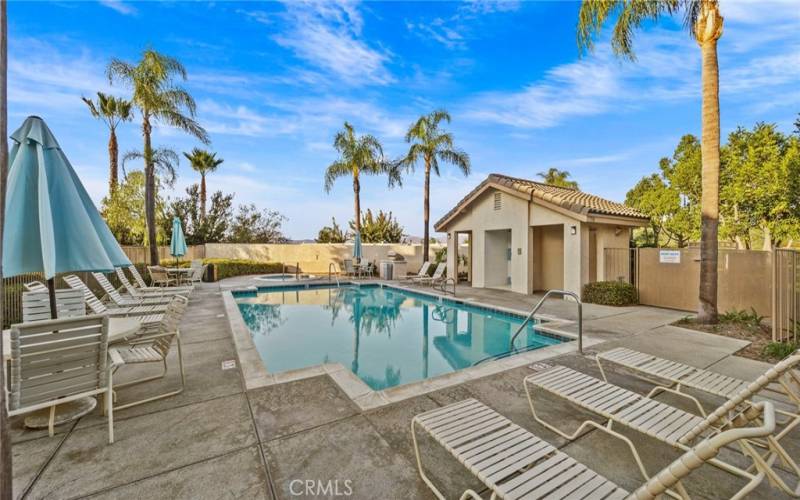 Great Pool just steps away from 7811 E Quinn at View Pointe North