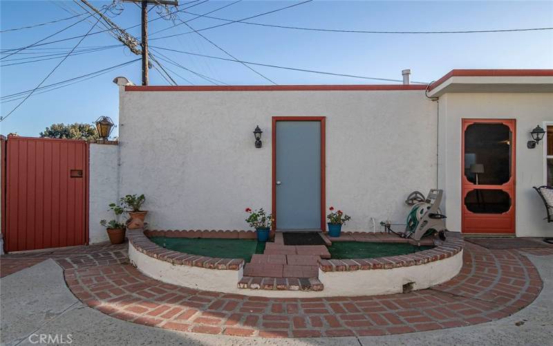 Garage Side-Door