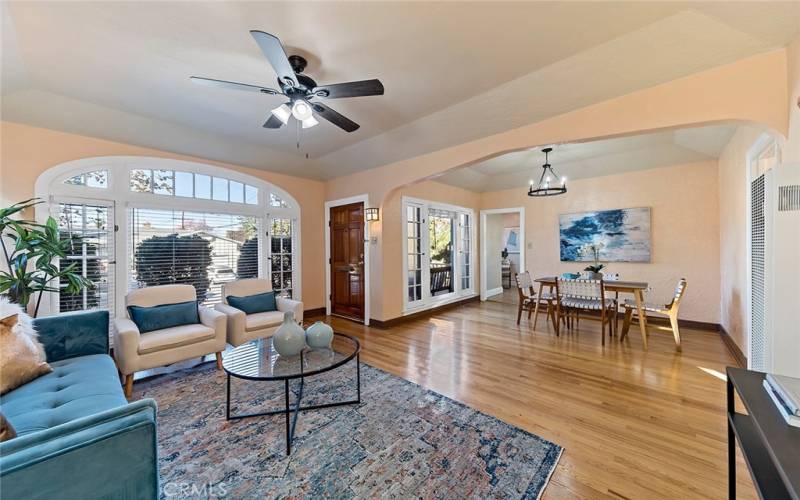 Stunning Living & Dining Room