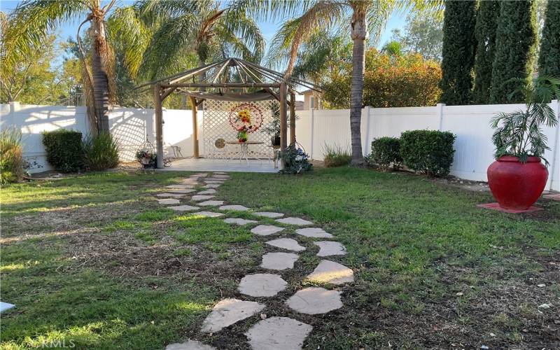 path way to the gazebo