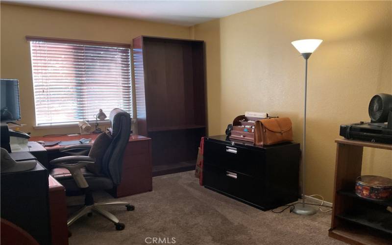 office or  4th bedroom