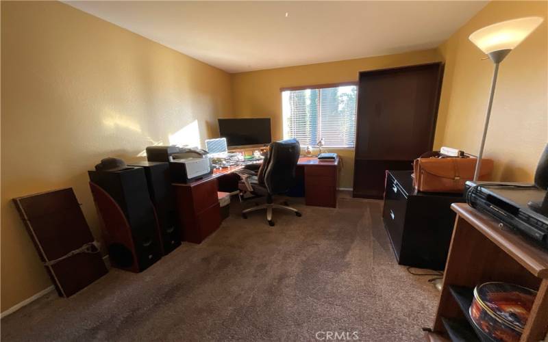 office or 4th bedroom