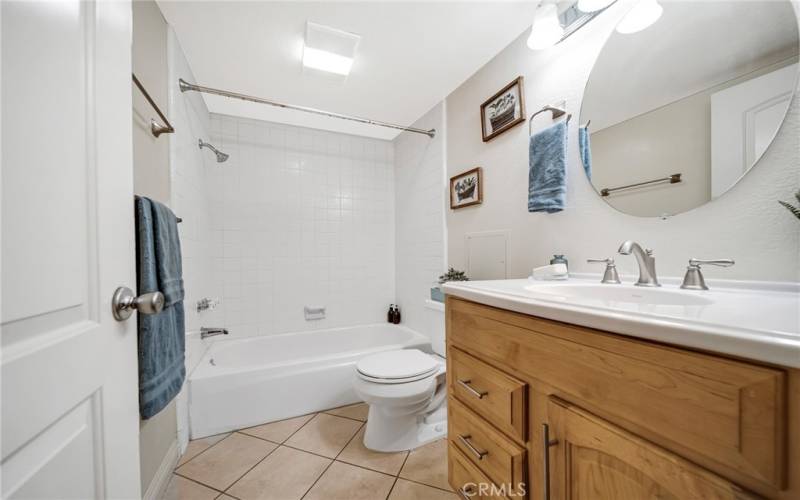 2nd Bathroom