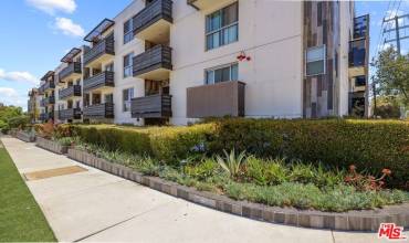 1301 Brockton Avenue 314, Los Angeles, California 90025, ,1 BathroomBathrooms,Residential Lease,Rent,1301 Brockton Avenue 314,24452533