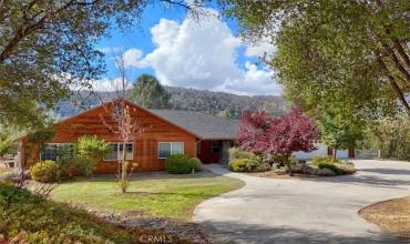 38788 Goldenrod Lane, Oakhurst, California 93644, 4 Bedrooms Bedrooms, ,3 BathroomsBathrooms,Residential,Buy,38788 Goldenrod Lane,FR24222113