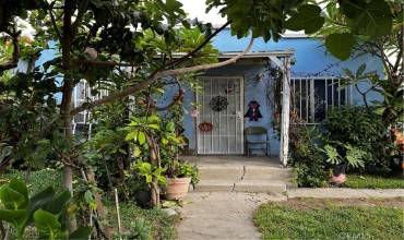 921 E Pine Street, Compton, California 90221, 2 Bedrooms Bedrooms, ,1 BathroomBathrooms,Residential,Buy,921 E Pine Street,DW24222065