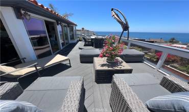 183 Dumond Drive A, Laguna Beach, California 92651, 2 Bedrooms Bedrooms, ,2 BathroomsBathrooms,Residential Lease,Rent,183 Dumond Drive A,LG24222680