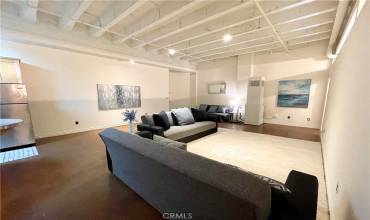 312 W 5th Street 510, Los Angeles, California 90013, 2 Bedrooms Bedrooms, ,1 BathroomBathrooms,Residential Lease,Rent,312 W 5th Street 510,SR24222375