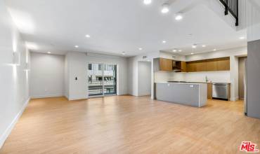 11837 Mayfield Avenue 302, Los Angeles, California 90049, 3 Bedrooms Bedrooms, ,3 BathroomsBathrooms,Residential Lease,Rent,11837 Mayfield Avenue 302,24457753