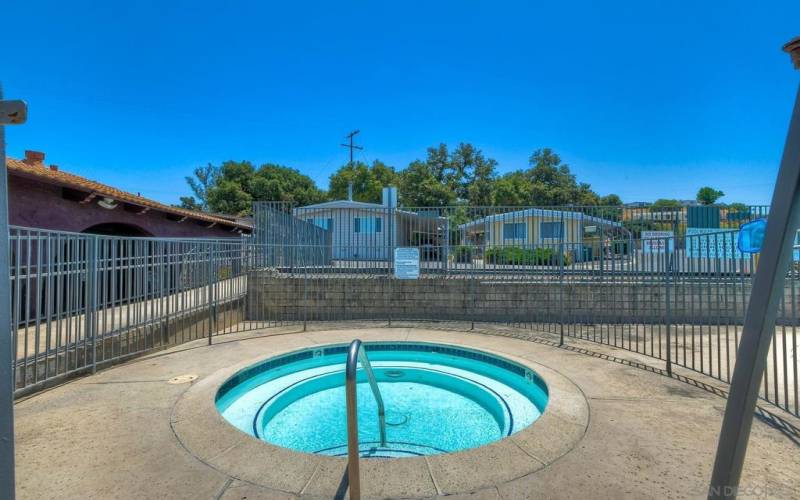 Swimming Pool/Hot Tub/Sauna