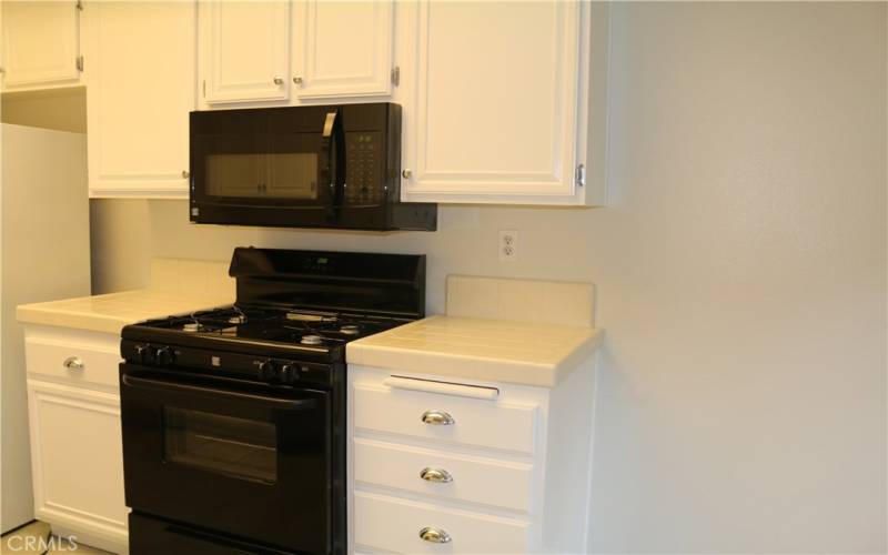 Gas stove & Microwave