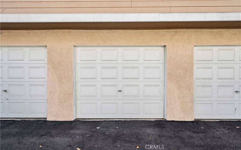 1 Detached Garage