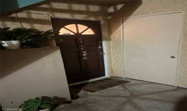 18307 BURBANK Boulevard 41, Tarzana, California 91356, 2 Bedrooms Bedrooms, ,2 BathroomsBathrooms,Residential,Buy,18307 BURBANK Boulevard 41,SR24222104