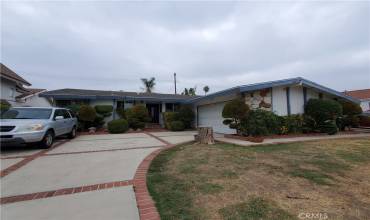 18627 Knapp Street, Northridge, California 91324, 4 Bedrooms Bedrooms, ,2 BathroomsBathrooms,Residential,Buy,18627 Knapp Street,CV24217731