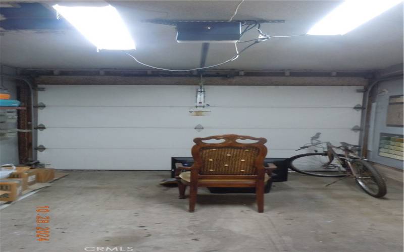 1 car garage with remote door opener