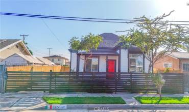 8924 S Budlong Avenue, Los Angeles, California 90044, 3 Bedrooms Bedrooms, ,2 BathroomsBathrooms,Residential,Buy,8924 S Budlong Avenue,DW24216580