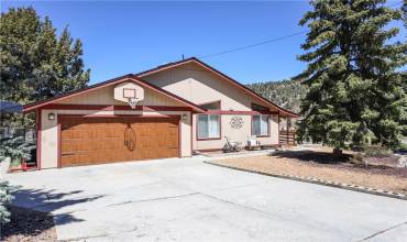 1210 Crestwood Drive, Big Bear City, California 92314, 3 Bedrooms Bedrooms, ,2 BathroomsBathrooms,Residential,Buy,1210 Crestwood Drive,IG24223367