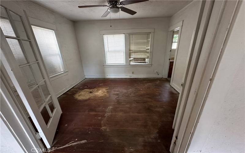 Front bedroom.