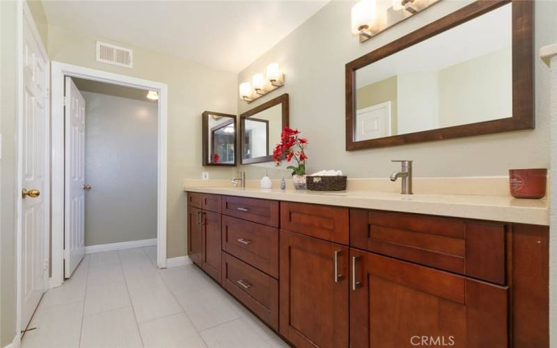 separate toilet room in master bath