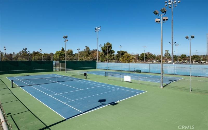 Tennis at Mile Square Park