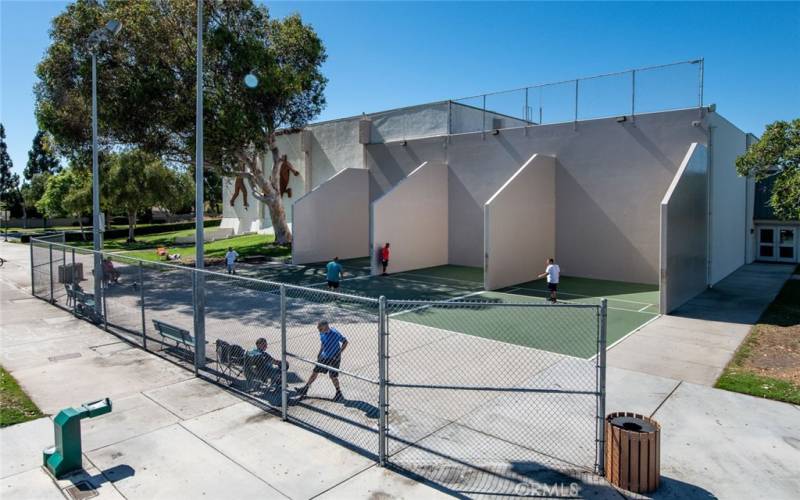 Courts at Mile Square Park