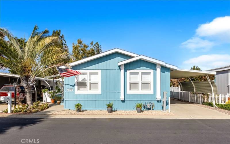 San Juan Estates Community location is hard to beat in San Juan Capistrano. Close to Los Rios district, The Train Station, and gorgeous and revamped downtown San Juan Capistrano within a half mile from this home. The ocean close location is incredible too!