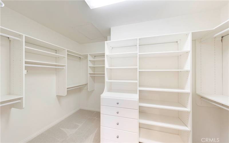 Walk-in closet