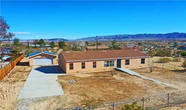 4773 Avenida La Flora Desierta, Joshua Tree, California 92252, 4 Bedrooms Bedrooms, ,2 BathroomsBathrooms,Residential,Buy,4773 Avenida La Flora Desierta,JT24015966