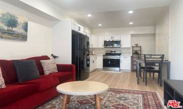 1252 1/2 W 37th Drive, Los Angeles, California 90007, 1 Bedroom Bedrooms, ,1 BathroomBathrooms,Residential Lease,Rent,1252 1/2 W 37th Drive,24458675