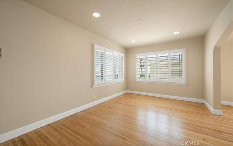 Bright Dining Room with Recessed Lighting