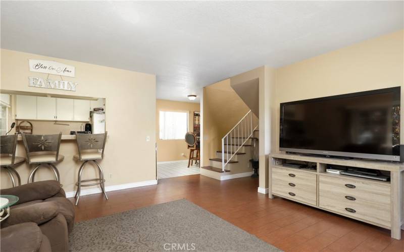 BACK HOUSE - living room