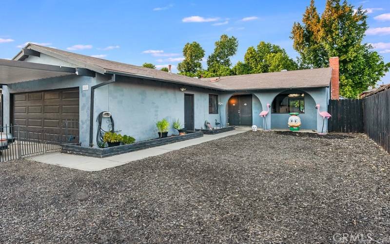 This wonderful entertainer’s POOL home is located on a quiet cul-de-sac in one of Canoga Park’s most sought-after neighborhoods. The eco-friendly landscaping, raised brick flowerbeds and covered front porch enhance its eye-catching curb appeal.