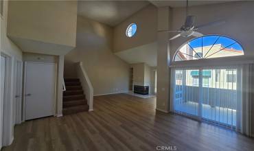 202 17th Street C, Huntington Beach, California 92648, 2 Bedrooms Bedrooms, ,2 BathroomsBathrooms,Residential Lease,Rent,202 17th Street C,OC24223343