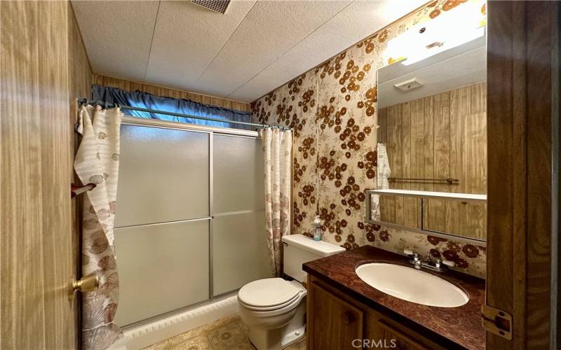 secondary bathroom