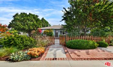 6002 Greenbush Avenue, Valley Glen, California 91401, 3 Bedrooms Bedrooms, ,2 BathroomsBathrooms,Residential,Buy,6002 Greenbush Avenue,24456989