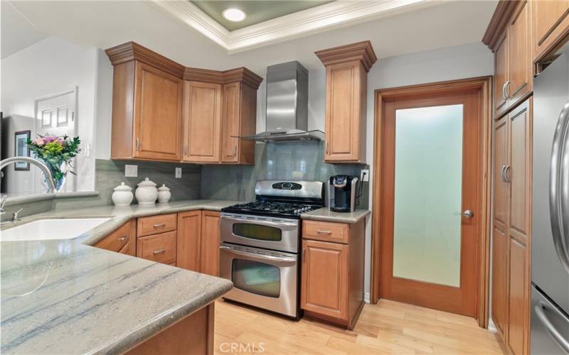 Kitchen w/Soft-Close Cabinetry