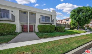 4327 #8 Freedom Drive 8, Calabasas, California 91302, 2 Bedrooms Bedrooms, ,1 BathroomBathrooms,Residential Lease,Rent,4327 #8 Freedom Drive 8,SR24225055